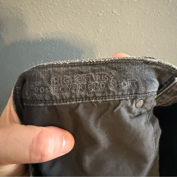 American Eagle NWT High Rise 90s Boyfriend Short Black Size 8 - Picture 7 of 7